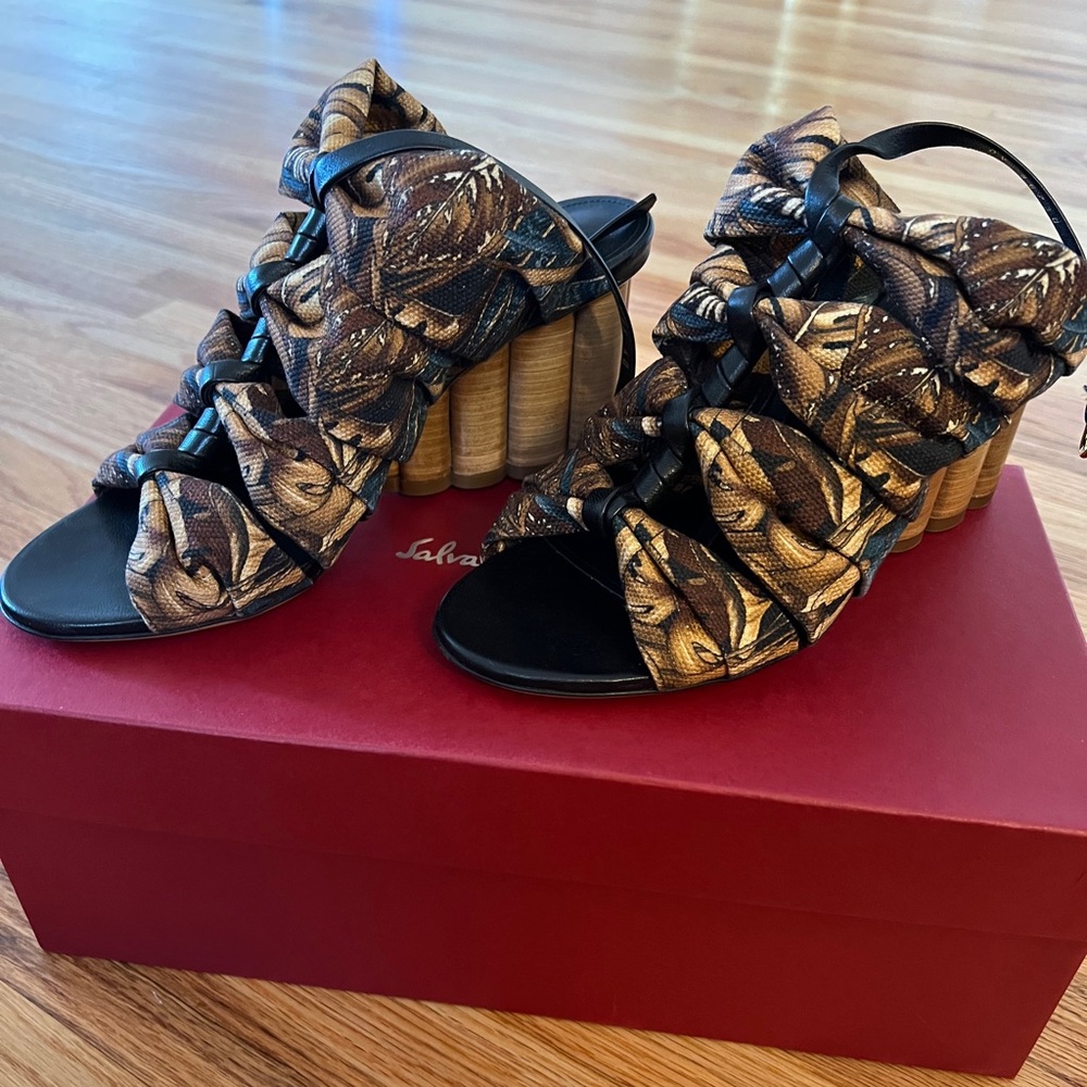 Salvatore Ferragamo Solk Nero Nappa Calf Print “E” Fabric